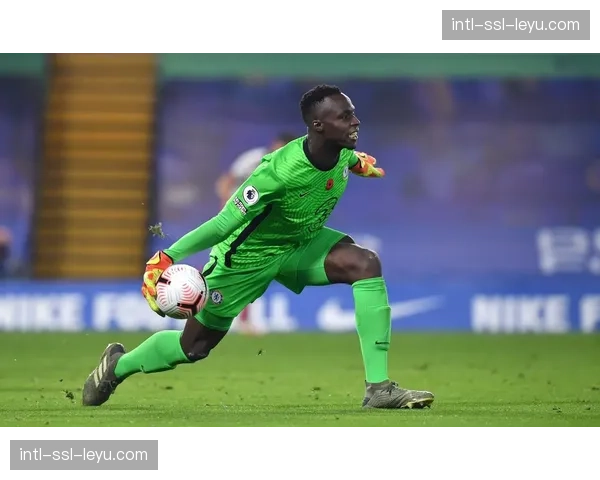 人物通讯:从低级别联赛到英超主力,一位草根门将的十年征程 人物通讯:从低级别联赛到英超主力,一位草根门将的十年征程