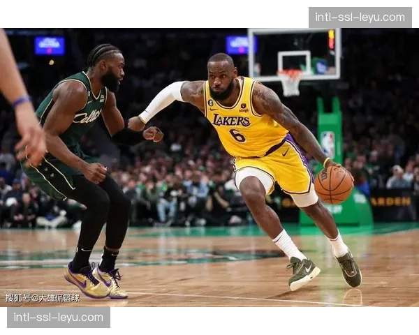 勒布朗·詹姆斯旗下媒体公司估值突破十亿美元